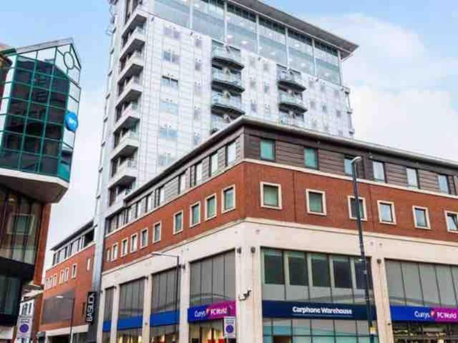 Stunning In The Heart Of Leeds Apartment